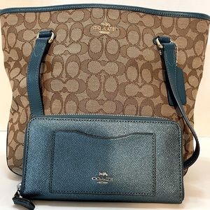 COACH ZIP TOP TOTE IN OUTLINE SIGNATURE With WALLET